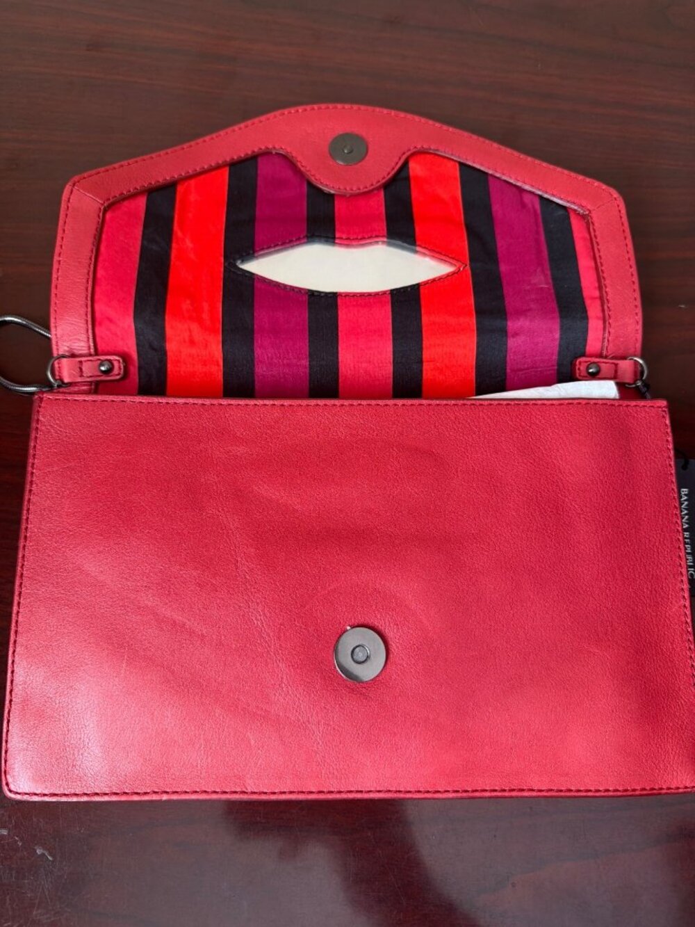 Banana Republic L’Wren Scott Red Beaded Lips Shoulder Bag Clutch Purse NEW - Picture 7 of 11